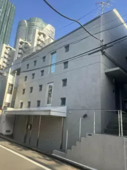 六本木駅 徒歩6分 造作無償 B1Fバー居抜き物件 【飲食可】外観