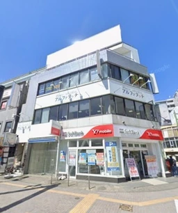 専用階段 飲食可能 駅近外観