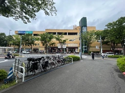 そうてつローゼン成瀬店の3階区画! 成瀬駅 徒歩1分 スケルトン物件外観