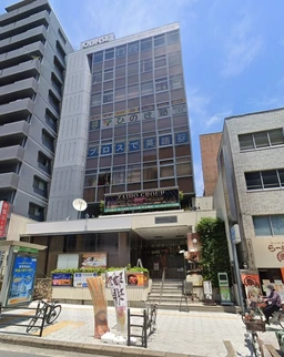 千日前通り沿いフロア貸し店舗外観