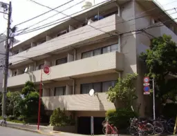 ■麻布十番駅 徒歩5分 現況:住居仕様物件 【飲食・民泊不可】外観