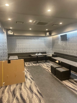 北浦和駅2分!25坪 専用階段ありクラブ造作テナント!ガールズバー、キャバクラすぐの開業可能!【飲食可】外観