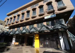 下北沢駅 徒歩3分 2F〈202号室〉スケルトン物件(美容室居抜き相談) 【飲食不可】外観