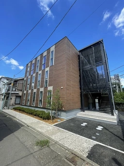 エアー断震システムを採用した未使用の３階建て事務所物件【飲食不可】外観