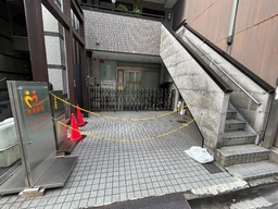 四条駅 徒歩4分 スケルトン物件 【飲食可】外観