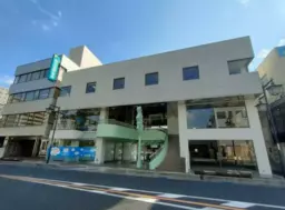 春日部駅 徒歩10分 旧⽇光街道 かすかべ通り沿い 1階路面店舗外観