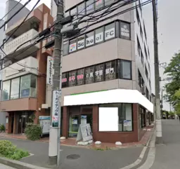 南浦和駅 徒歩3分 駅チカ角地の路面店 1F〈101号室〉店舗 【軽飲食可】外観