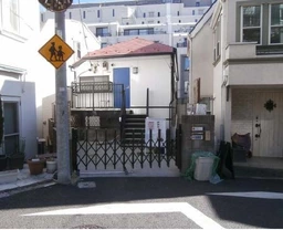 乃木坂駅徒歩10分 軽飲食相談可外観