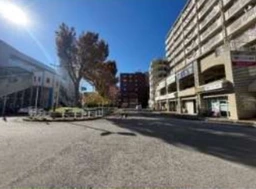 ■八柱駅 徒歩1分 現況:クリニック居抜き物件 【飲食不可 ※その他不可業種有(備考要確認)】営業時間:8時~22時迄外観