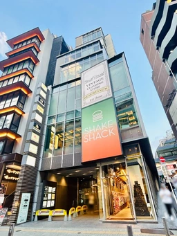 【宇田川町】人通り良好◎ペンギン通りと井之頭通り角地、渋谷センター街・渋谷PARCO至近の商業ビル。重飲食等々相談可能。外観