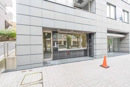 広尾駅 徒歩10分 1階路面スケルトン物件 【軽飲食程度相談】外観