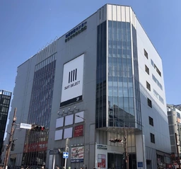 【クリニック居抜き】駅徒歩1分の駅前商業施設内の区画になります、現状は脱毛サロンの居抜き物件!現状渡し優先となります。外観