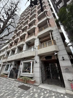 ≪六本木駅 徒歩3分｜B1階・約31坪｜業種相談≫外観