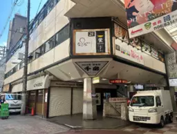 東梅田駅 徒歩3分 お初天神通り沿いの飲食ビル B1F居酒屋居抜き物件 【重飲食可】外観
