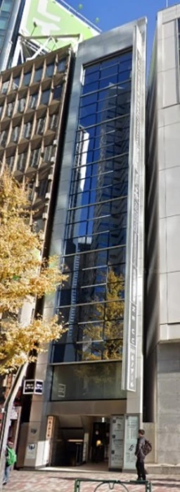 【飲食不可】新宿駅 徒歩3分！！ 旧青梅街道沿い・事務所仕様物件！！6階（約84.87坪）同時募集中！！外観