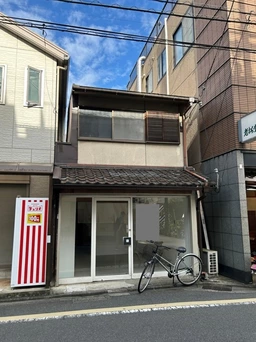 京都市役所前駅 徒歩2分 現況:物販 その他居抜きなど物件 【飲食不可】外観