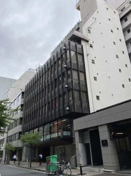 日本橋駅徒歩3分 飲食不可外観