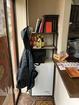 中野新橋駅から徒歩3分!テイクアウト店の居抜き物件!!外観