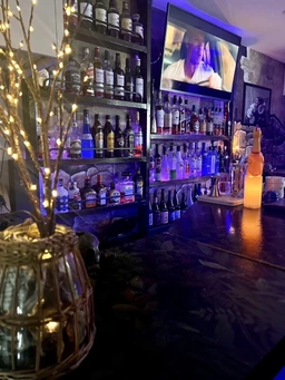 下落合駅 徒歩2分 現況:バー 飲食居抜き物件 【何業も可】外観