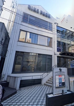 【飲食相談可】小田急町田駅西口から近く、繁華街の中でも落ち着いた雰囲気がある建物です!外観