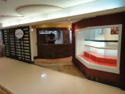 地下鉄東西瀬「醍醐駅」　直結の商業施設 パセオ・ダイゴローの空き店舗物件！(他の空き区画あり)外観