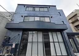 ≪表参道駅 徒歩6分｜南青山1–3階・一棟貸し約53坪｜業種相談可≫