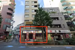 大久保駅4分26坪、小滝橋通りに面した路面テナント!飲食、サービス、物販に最適です!【重飲食相談可能】外観