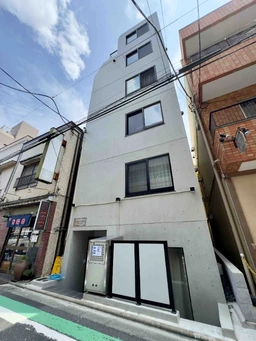 複数路線利用可能な荻窪駅徒歩7分のインターネット無料物件。看板設置スペースあり。外観