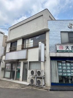 相鉄線「上星川」駅 徒歩1分! 駅前ロータリーに面した好立地! スケルトン渡し可能外観