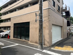 マンション1階独立区画店舗、角地、間口2面