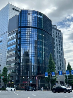 新橋駅 徒歩4分 スクール、サービス店舗相談可外観