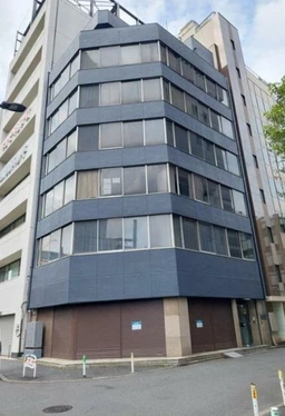 ■新宿駅 徒歩3分 前テナント:物販店 【飲食店・美容室不可】