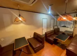■志村坂上駅 徒歩4分 現況:カフェ 飲食居抜き物件 【飲食可、カラオケ・風営法・匂い・煙強い業態は要確認】外観