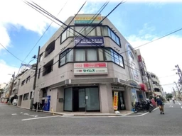 高円寺駅南口徒歩3分！角地1階路面店舗です！外観