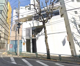 外苑西通り沿い西麻布交差点近くの1棟店舗です!