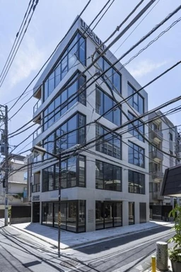 ≪表参道駅 徒歩7分|3階・87㎡|軽飲食相談可≫外観