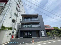 ■大和駅 徒歩2分 スケルトン物件 【飲食可】外観