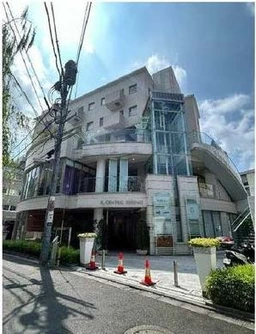 表参道駅徒歩5分 飲食不可外観