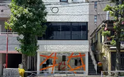 【飲食可】中目黒駅 徒歩3分！ バーの居抜き物件！外観