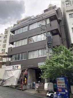 【UY0808】半蔵門駅から徒歩3分・事務所可・サービス店舗可・複数路線・個別空調有・エレベータ有・ぜひご相談ください！外観