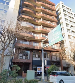 西新宿五丁目駅徒歩3分 十二社通り B1階[11307]外観