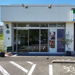 大手コンビニ隣接のロードサイド店舗!美内装居抜き物件!外観