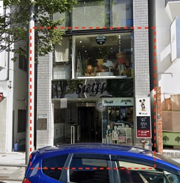 青山通り沿いの1階路面店舗です!(美容室、飲食不可)外観