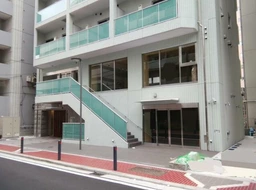 ■関内駅 徒歩6分 スケルトン物件 【飲食可、各種物販店舗向き】外観