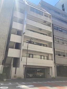 【貸事務所】メゾネットタイプの事務所☆麹町学園通り沿い好立地！『半蔵門』駅徒歩1分♪《内見：11月以降》外観