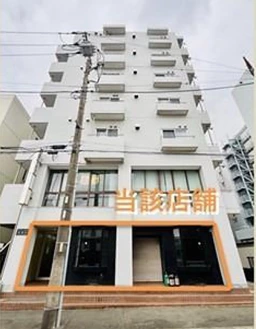 1階路面店・バー居抜き物件!駅徒歩4分・駐車場1台付外観