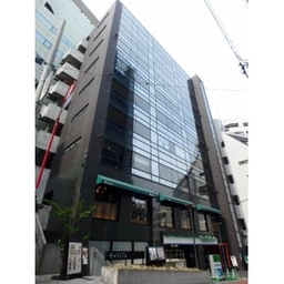 六本木駅 徒歩1分 六本⽊交差点至近の商業ビル5Fスケルトン店舗区画 【飲食可】外観