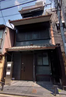 祇園四条駅 徒歩8分 造作無償 1F路面店 バー居抜き(引渡状態相談可)【重飲食可】外観