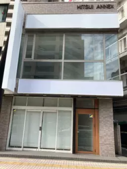 川口駅 徒歩4分 本町大通り沿い路面店 1~2階外観