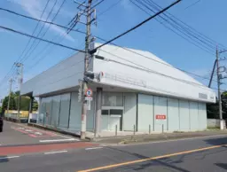 鶴瀬駅 徒歩24分、車 4分 川越街道沿い店舗外観